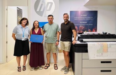 Miembros de Neuroping en la oficina de HP SCDS